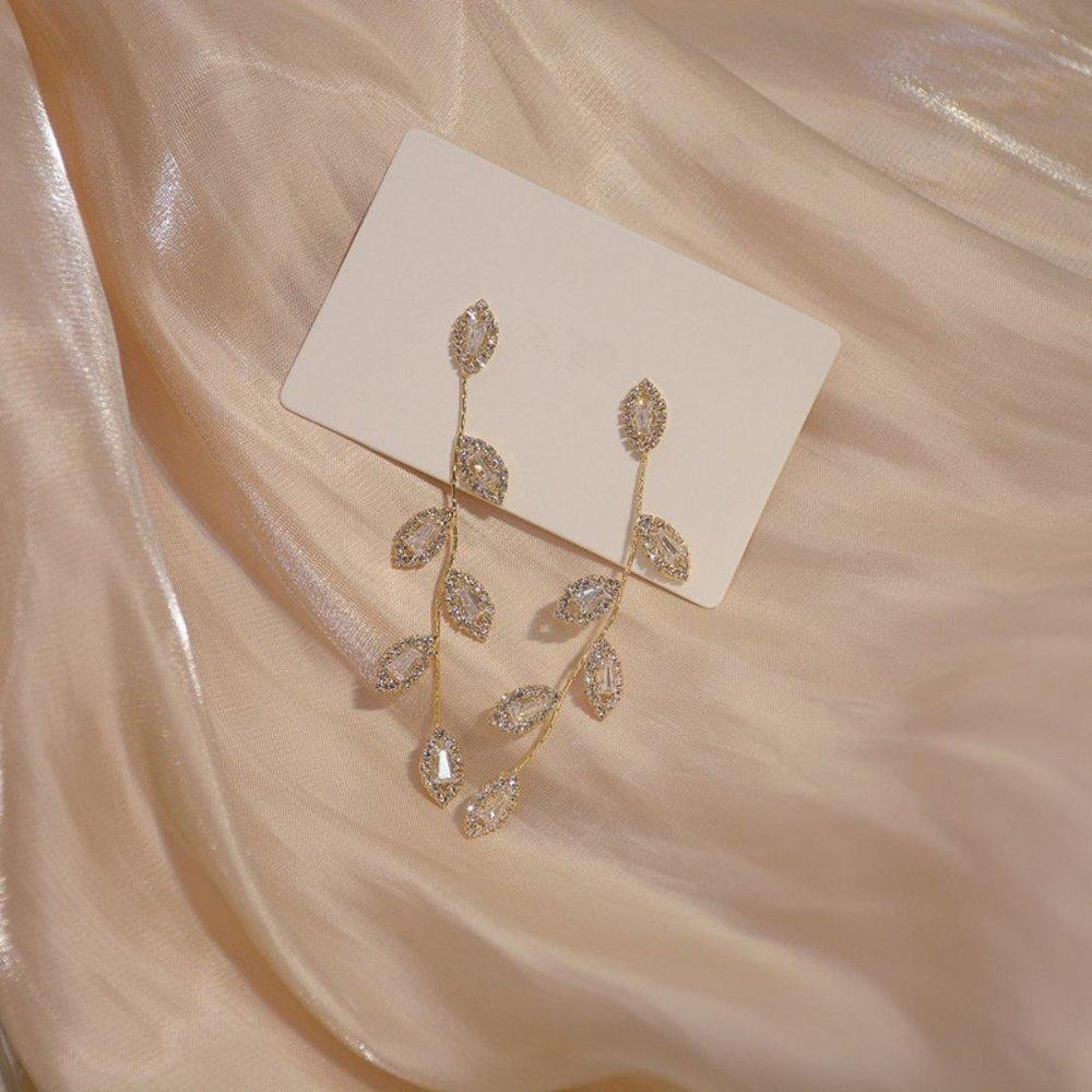 Elegant Gold Leaf Drop Earrings